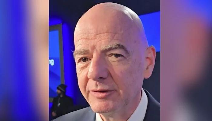 Fifa president says he will visit Pakistan ‘soon’ to promote football