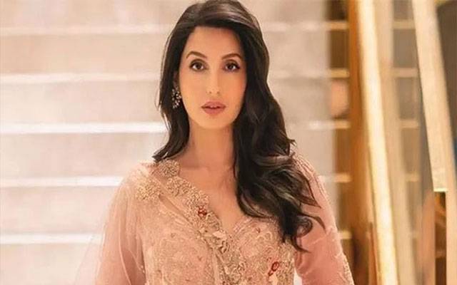 نورا فتیحی کے فحش گانے کیخلاف فتویٰ جاری،کارروائی کا مطالبہ